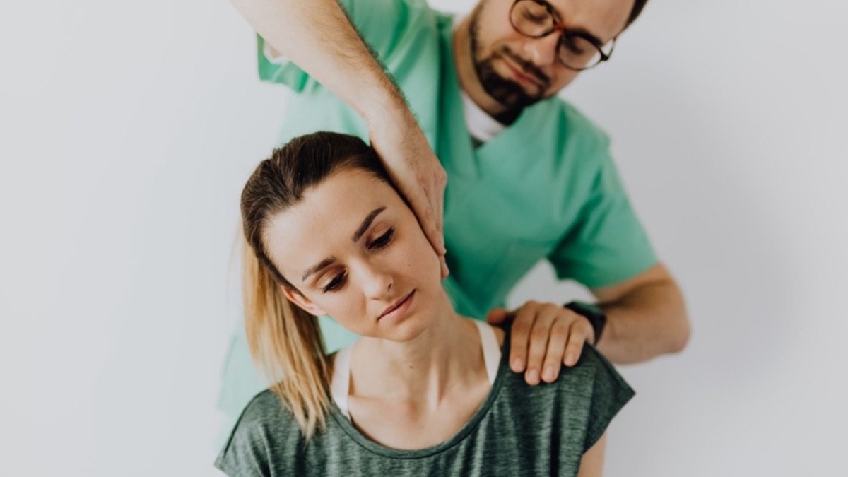 Hérnia de Disco Cervical: Dor no Pescoço que Irradia para o Braço
